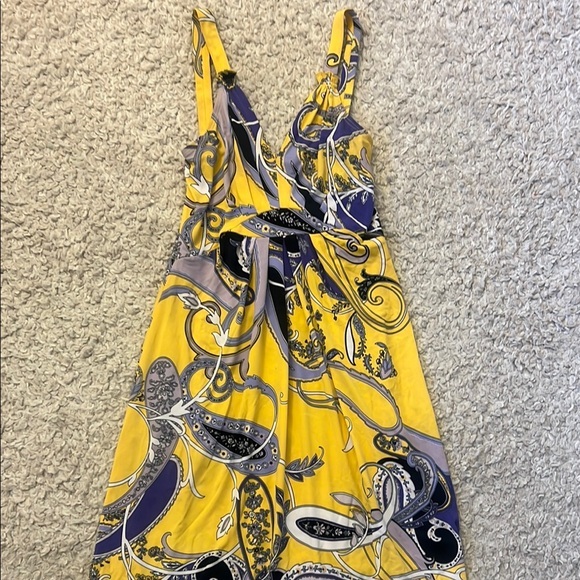 Tahari Dresses & Skirts - Tahari Dress